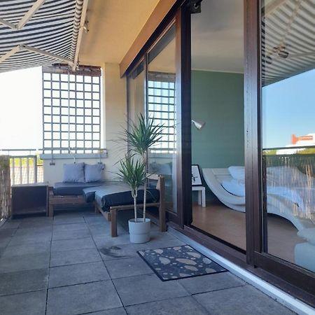 Budget Suite Mit Balkon - Privatzimmer In Wohnung - Netflix & Minibar Inklusive コブレンツ エクステリア 写真