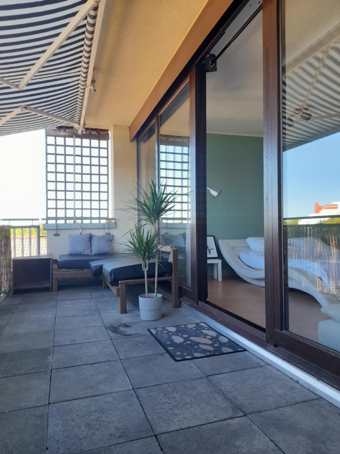 Budget Suite Mit Balkon - Privatzimmer In Wohnung - Netflix & Minibar Inklusive コブレンツ エクステリア 写真